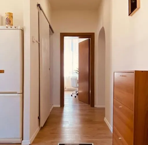 Casa Oscar: Entire Venice.mestre Station Appartement Mestre